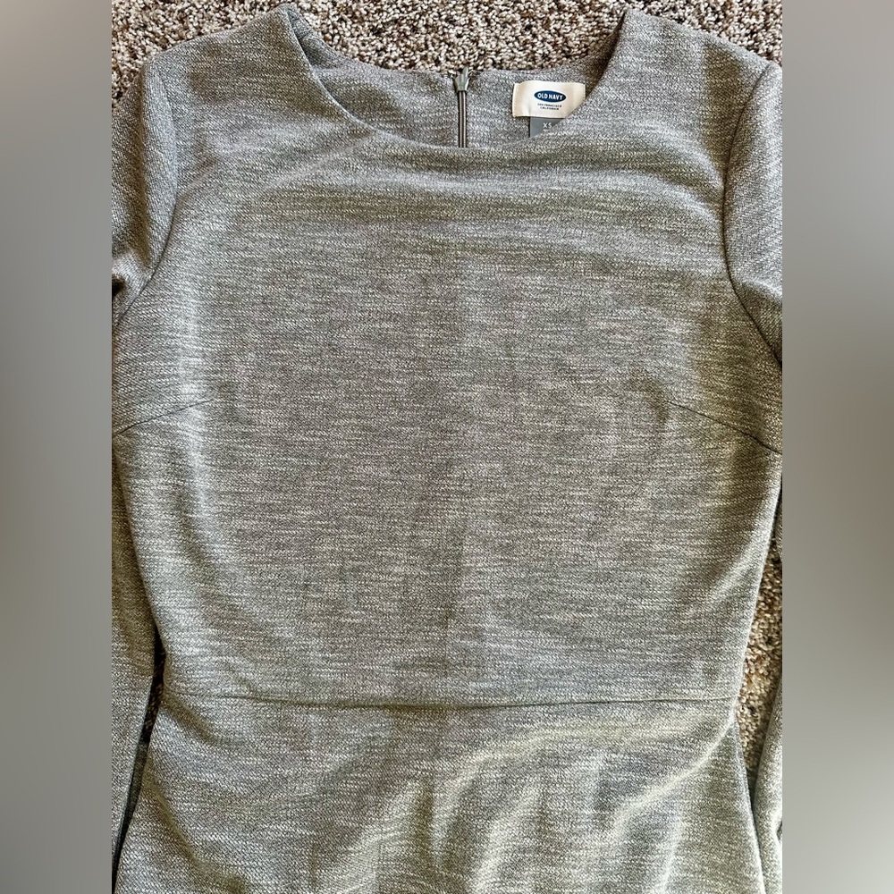 Elegant Grey Women's Dress - Picture 8 of 9